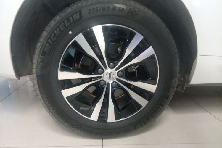 沃尔沃XC60 2024款 B5 四驱智逸豪华版车身外观6008