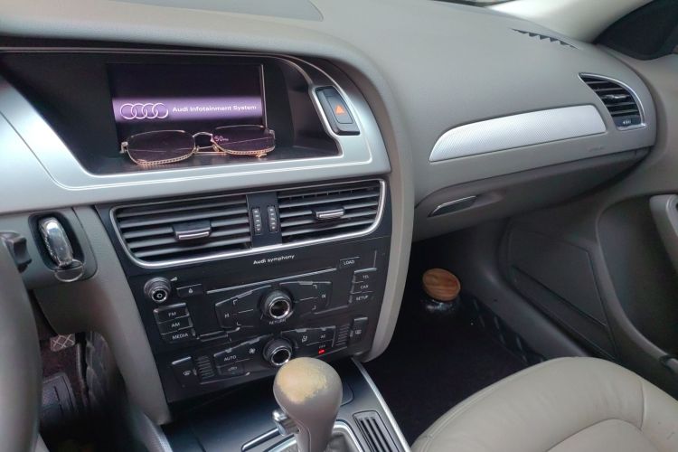 奥迪A4L 2011款 2.0 TFSI 标准型局部细节16