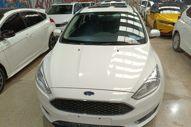 福特 福克斯 2018款 两厢经典 EcoBoost 180 自动精英型车身外观6001