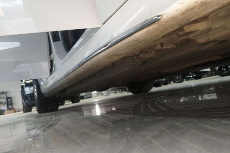 奔驰C级 2023款 C 200 L 运动版局部细节9001