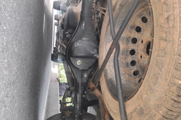 金杯 金海狮 2023款 2.0L 客车旅行狮 5/6/7座局部细节9009