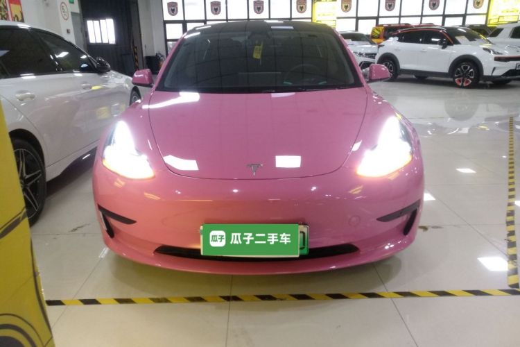 特斯拉 Model 3 2022款 后轮驱动版车身外观2