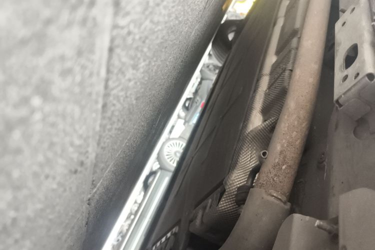 腾势D9 2022款 DM-i 1040 尊贵型局部细节9001