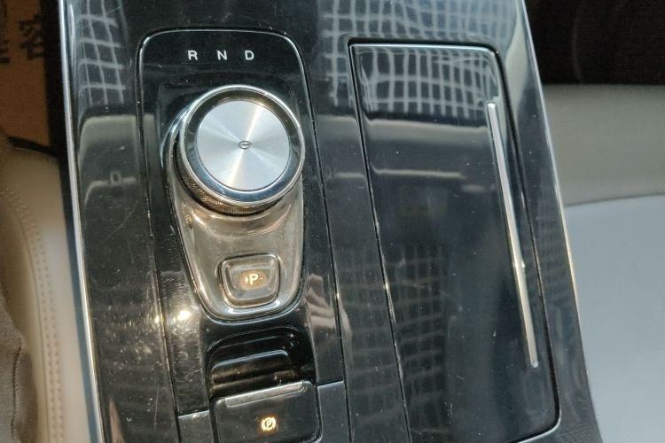 埃安 AION V 2021款 Plus 80 智领版 三元锂中控内饰18