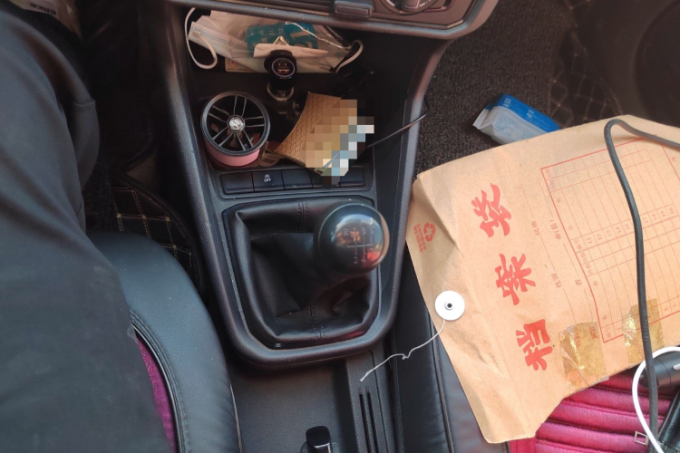 大众 桑塔纳 2018款 1.5L 手动风尚版中控内饰18