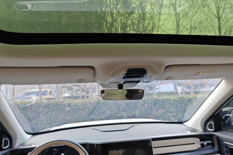 吉利汽车 吉利icon 2023款 1.5TD 巧克力醇巧版中控内饰22