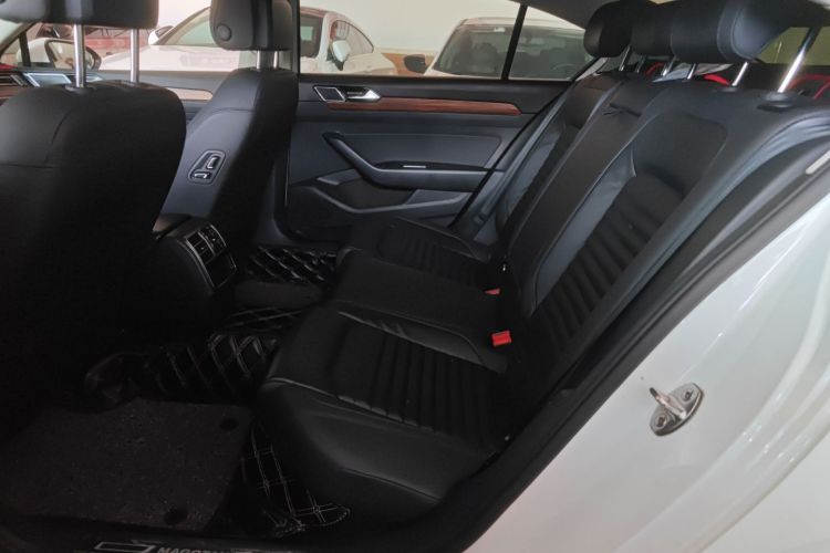 大众 迈腾 2017款 330TSI DSG 领先型中控内饰7004