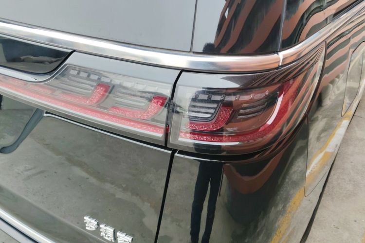 岚图汽车 岚图梦想家 2024款 PHEV 超长续航卓越版车身外观6006