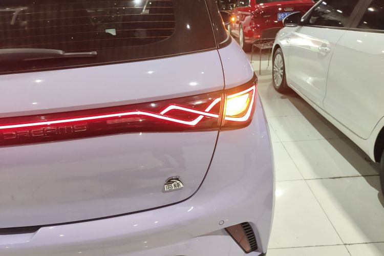 比亚迪 海豚 2023款 420km 自由版车身外观9