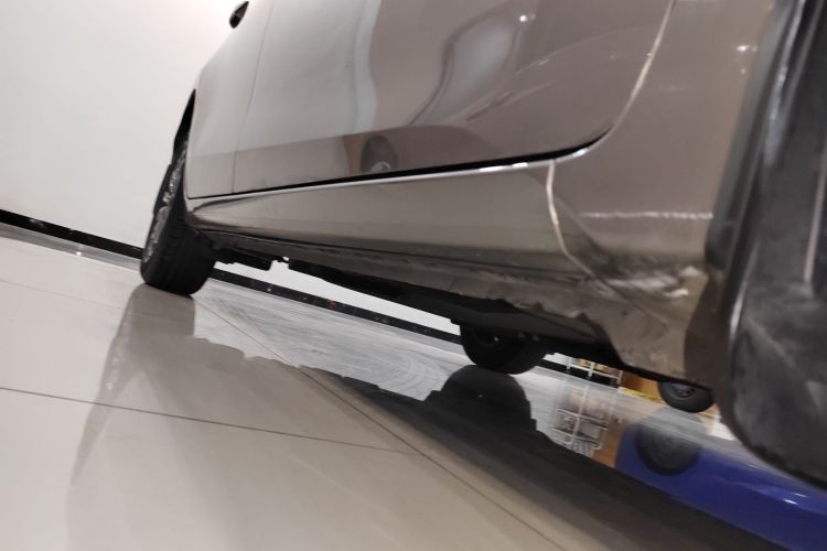 丰田 卡罗拉 2017款 改款 1.2T S-CVT GL局部细节9001