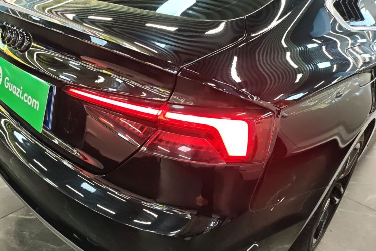 奥迪A5 2017款 Sportback 45 TFSI 时尚型车身外观9