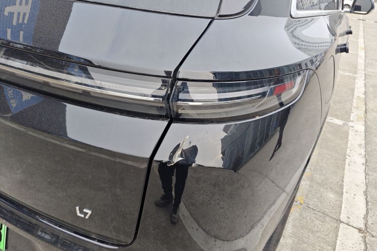 理想汽车 理想L7 2023款 Air车身外观9