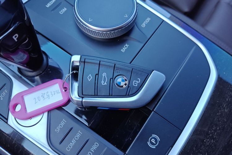 宝马3系 2020款 改款 325Li M运动套装中控内饰11