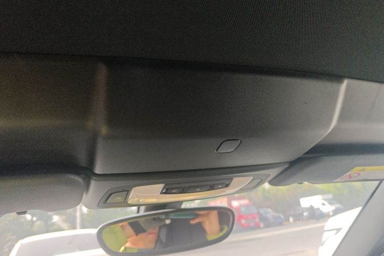 宝马2系(进口) 2018款 225i 敞篷轿跑车 M运动型中控内饰22