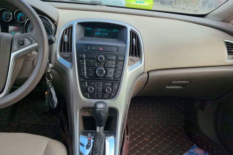 别克 英朗 2013款 GT 1.6L 自动时尚版局部细节16