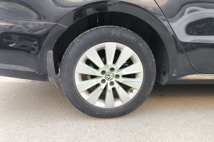 大众 朗逸 2013款 改款经典 1.6L 手动舒适版车身外观6008