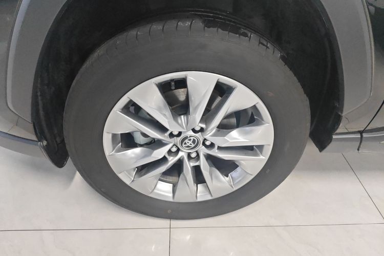 丰田 威兰达 2024款 2.0L CVT两驱领先版车身外观6007