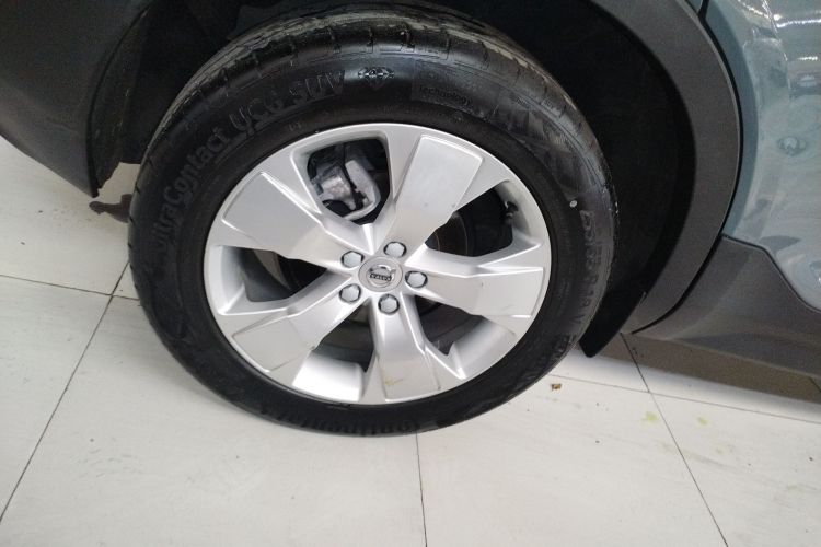 沃尔沃XC40 2020款 T3 智行时尚版车身外观6008