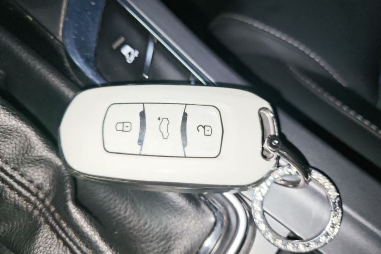 吉利汽车 帝豪 2018款 1.5L CVT向上互联版中控内饰7001