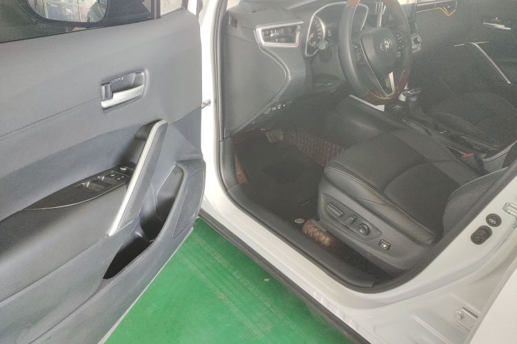 丰田 锋兰达 2022款 2.0L CVT豪华版中控内饰20