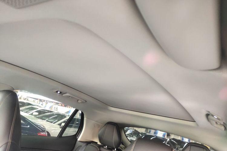 领克01 2023款 2.0TD 两驱型Pro中控内饰22