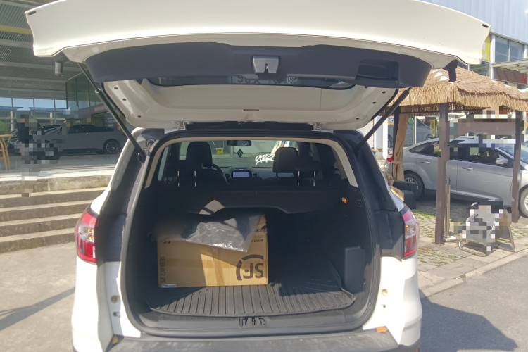 福特 翼虎 2017款 EcoBoost 180 两驱虎跃型机舱底盘23