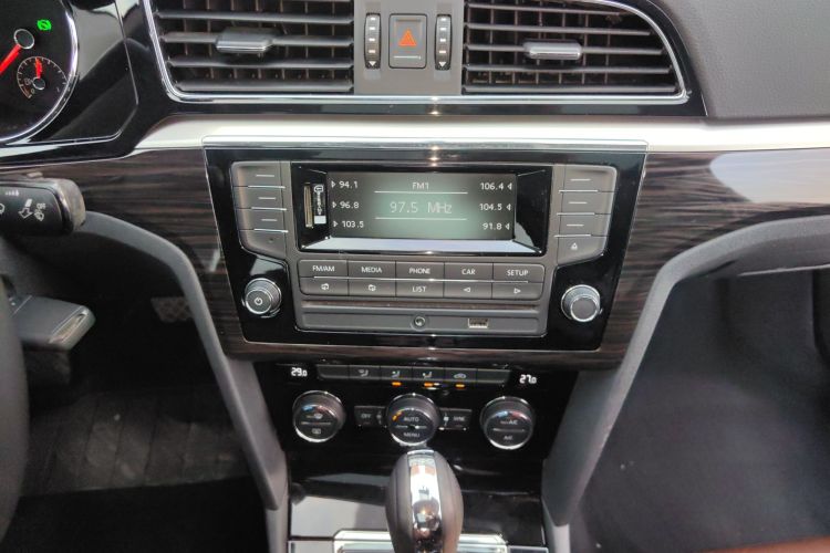 大众 凌渡 2015款 280TSI DSG舒适版中控内饰16