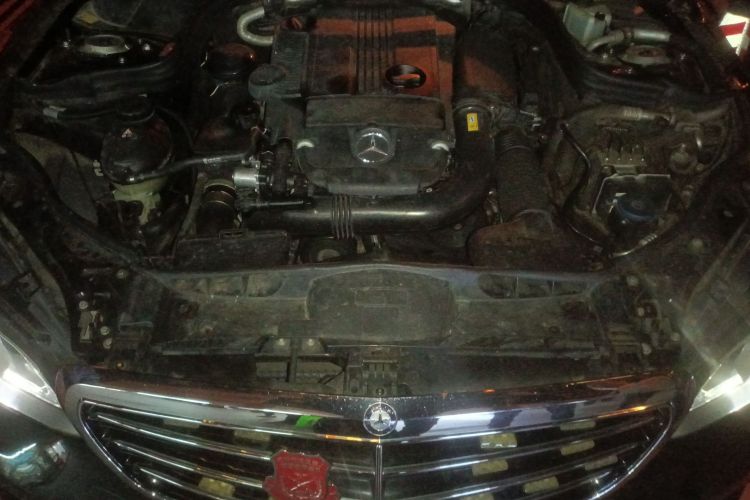 奔驰E级 2014款 改款 E 260 L 运动型局部细节24