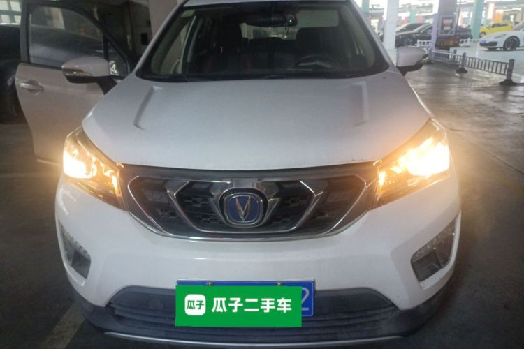 长安CS15 2016款 1.5L 自动时尚版车身外观6001