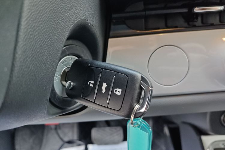 长安启源 长安Lumin 2025款 205km 香沁款中控内饰11