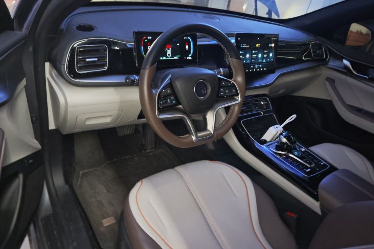 比亚迪 秦PLUS 2024款 荣耀版 EV 510KM领先型中控内饰12
