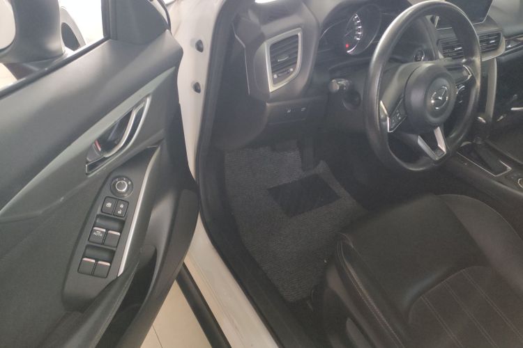 马自达CX-4 2018款 2.0L 自动两驱蓝天活力版 国VI中控内饰7003