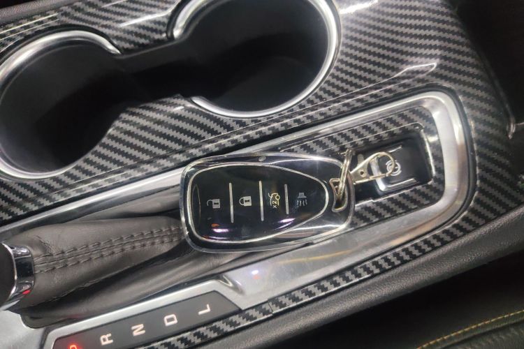 雪佛兰 探界者 2019款 535T 自动驭界版 国VI中控内饰7001