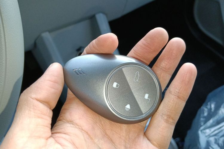 江铃集团新能源 易至EV3 2025款 Plus 330KM舒适型中控内饰11