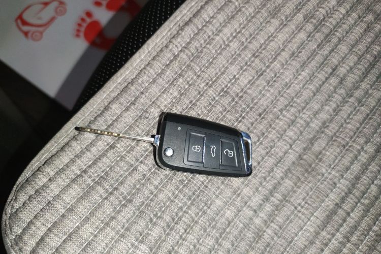 日产 轩逸 2024款 经典 1.6XE CVT舒适版中控内饰11