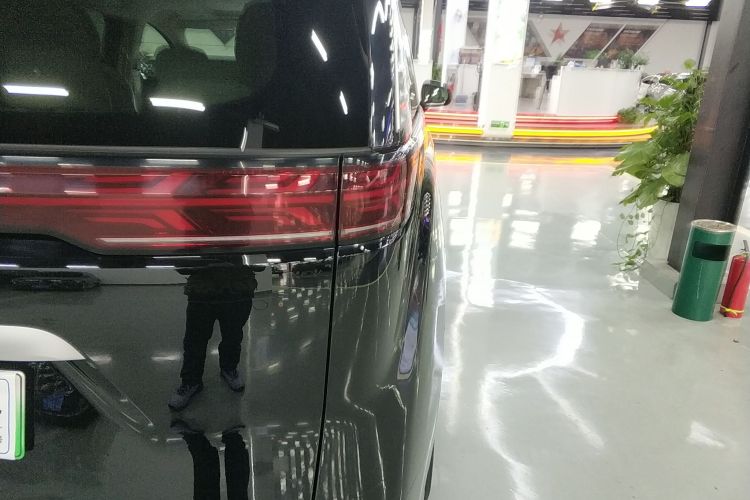 腾势D9 2024款 DM-i 980 四驱旗舰型车身外观9