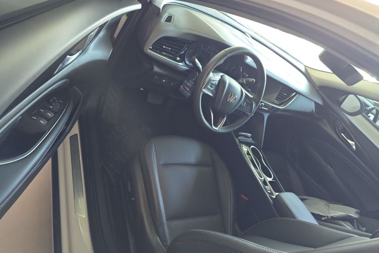 别克 君威 2024款 25T 超享版中控内饰20