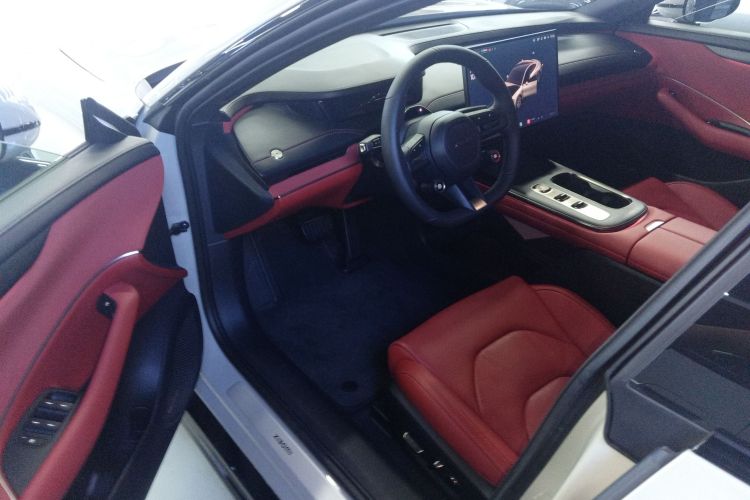 小米汽车 小米SU7 2024款 后驱长续航智驾版中控内饰7003