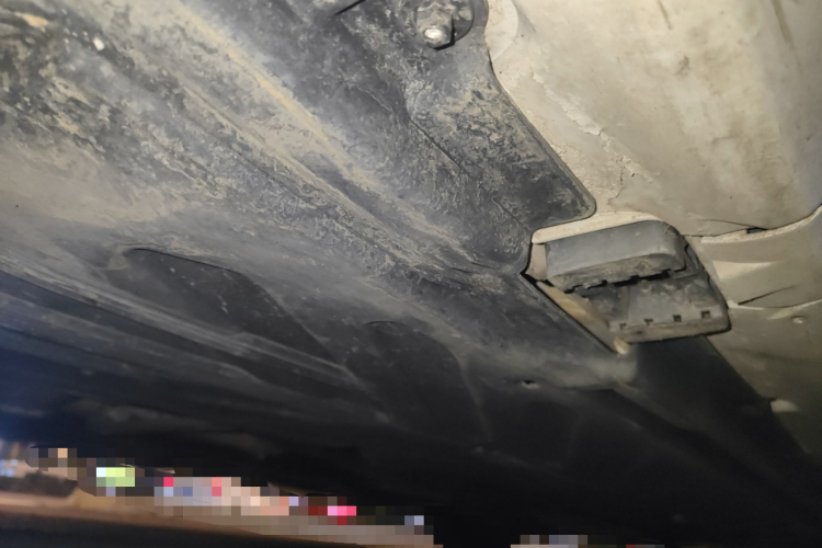 奔驰C级 2018款 C 200 L 运动版局部细节9002