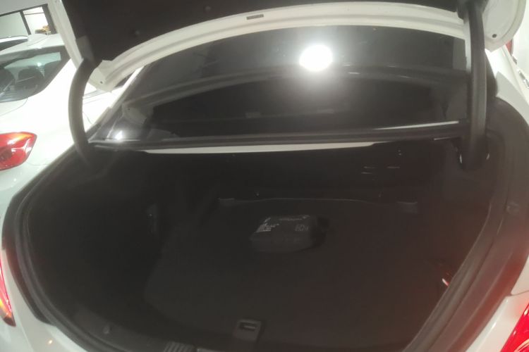 奔驰C级 2015款 改款 C 180 L 运动型局部细节23