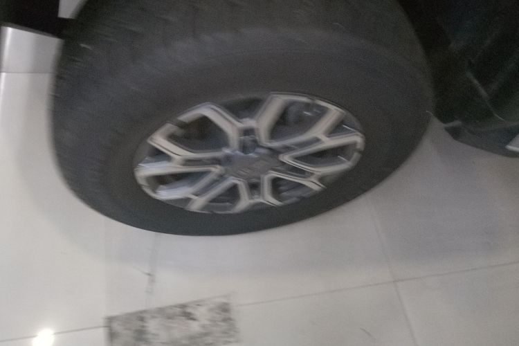 北京BJ40 2023款 2.0T 自动四驱城市猎人版侠客型车身外观6007