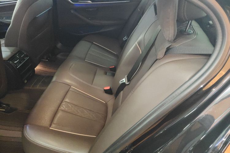 宝马5系 2021款 525Li M运动套装中控内饰21