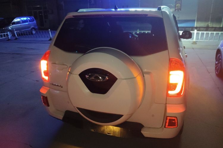 奇瑞 瑞虎3 2014款 1.6L 手动智尚版车身外观6004