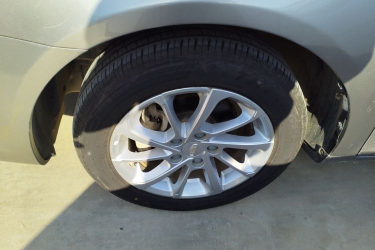 吉利汽车 帝豪 2021款 UP 1.5L 手动豪华型车身外观6002