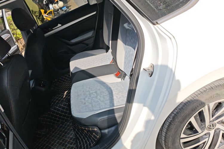 大众 朗逸 2023款 300TSI DSG满逸版中控内饰7004