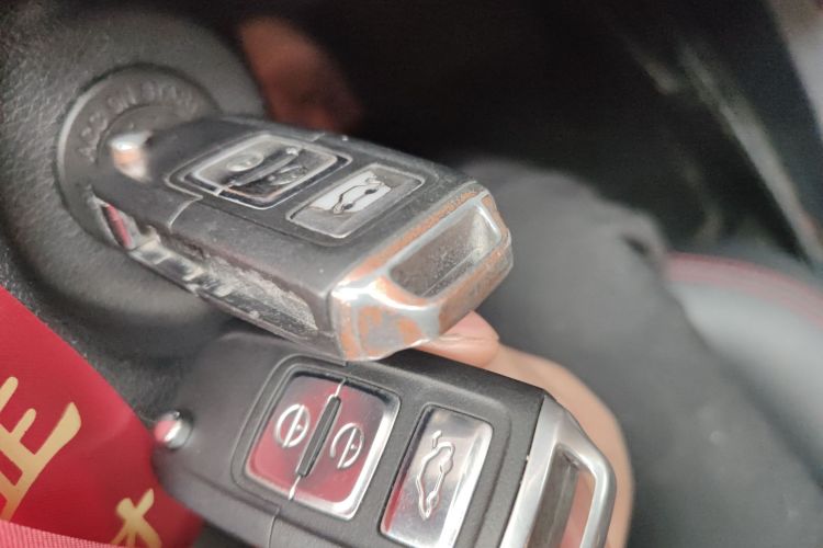 一汽 森雅R7 2017款 1.6L 手动豪华型中控内饰11