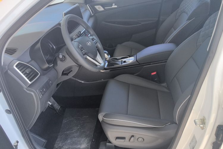 现代 途胜 2020款 280TGDi 两驱GLS时尚版 国VI局部细节19