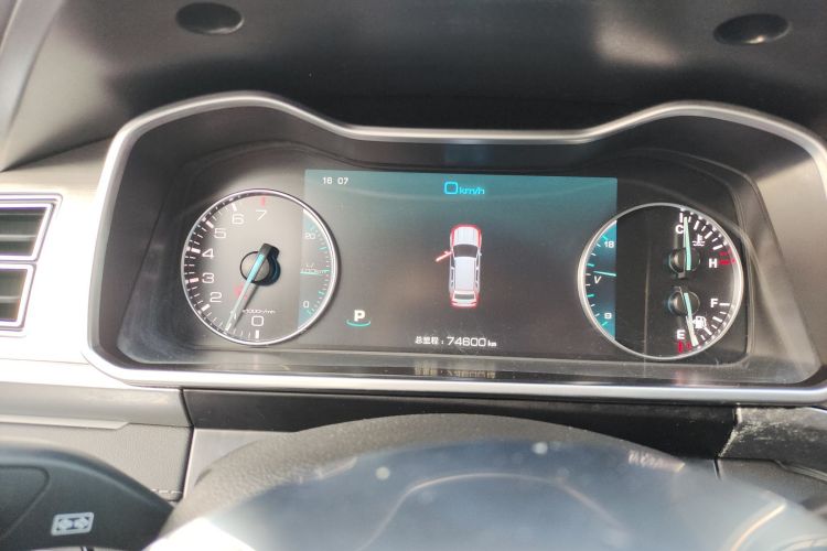 众泰 大迈X7 2018款 2.0T 自动尊贵型中控内饰14