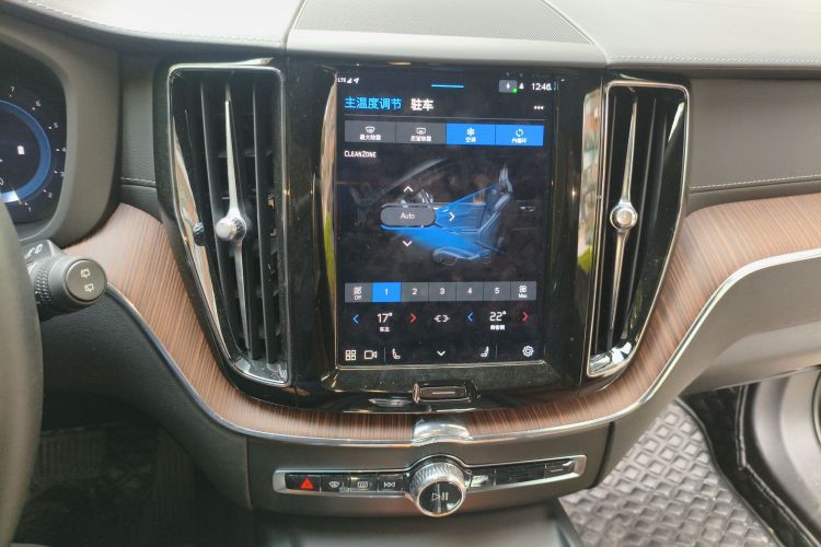 沃尔沃XC60 2023款 B5 四驱智远豪华版中控内饰16