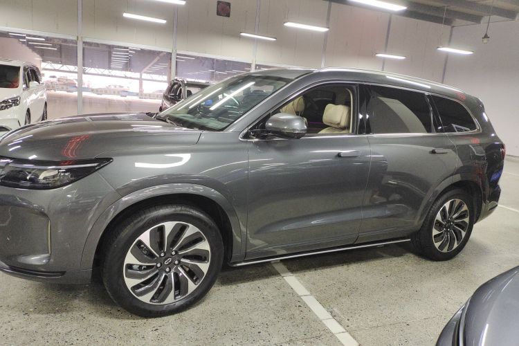 鸿蒙智行 问界M7 2022款 1.5T 四驱豪华版车身外观4